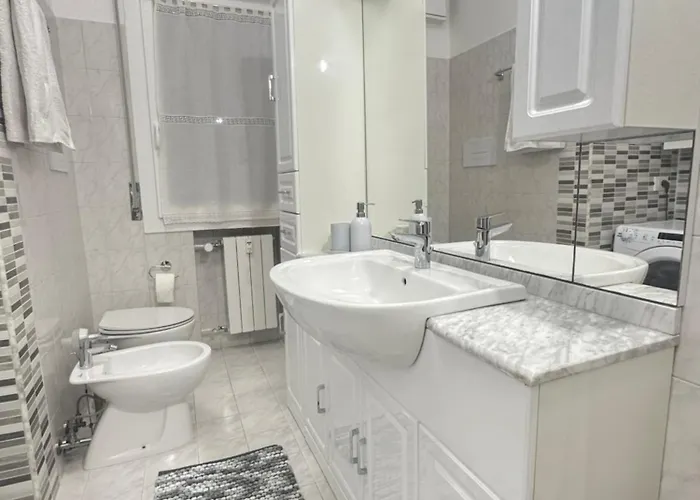 Lena Your Venice Gateway In