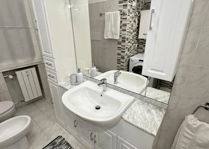 Lena Your Venice Gateway In